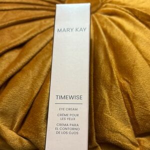 Mary Kay Timewise Eye Cream - White